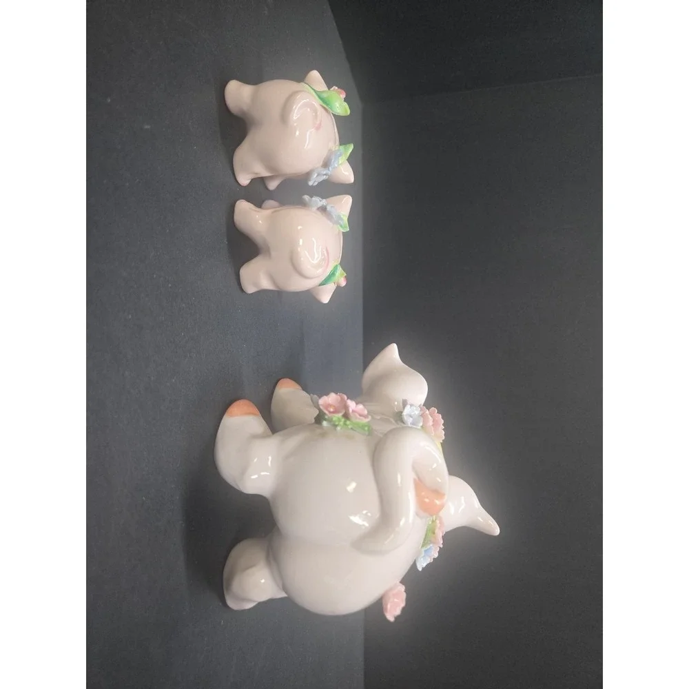 Vtg Lot Of 3 Pig Cottagecore Farmhouse Decor Lefton Bank Royal Windsor Shakers